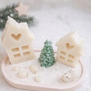 Charming Cream Holiday Candle Set